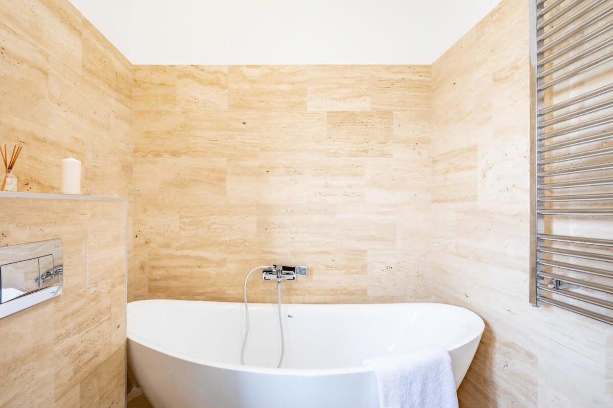 布达佩斯Splendid Perfectly Located Flat With Sauna公寓 外观 照片