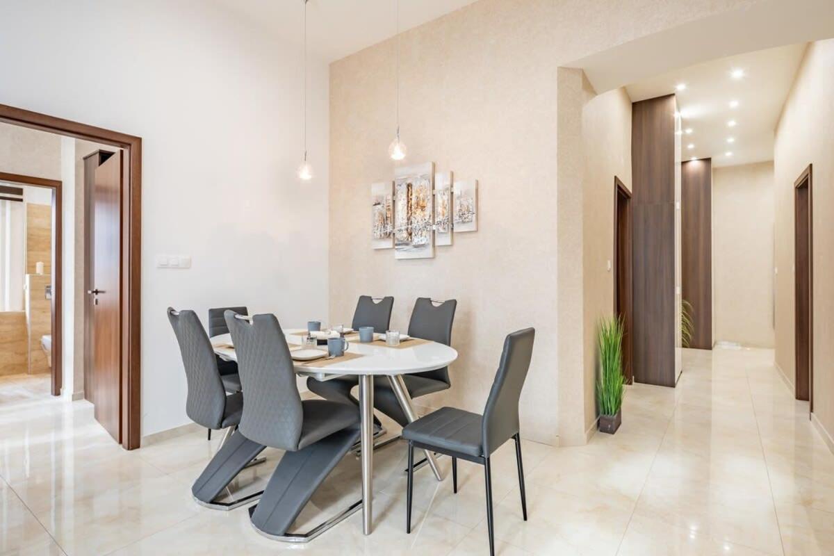 布达佩斯Splendid Perfectly Located Flat With Sauna公寓 外观 照片