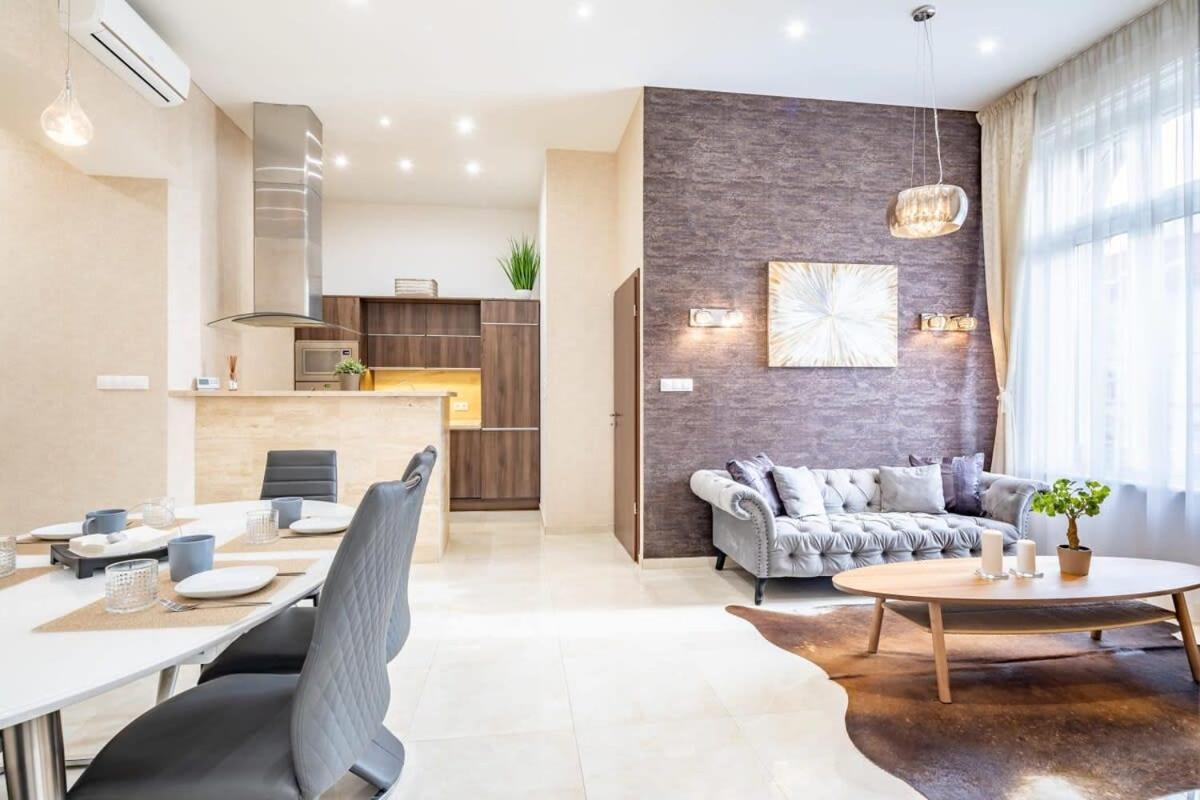 布达佩斯Splendid Perfectly Located Flat With Sauna公寓 外观 照片