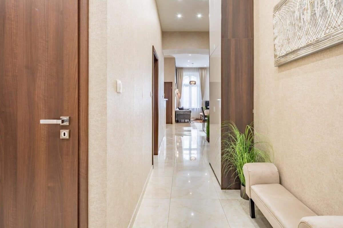 布达佩斯Splendid Perfectly Located Flat With Sauna公寓 外观 照片