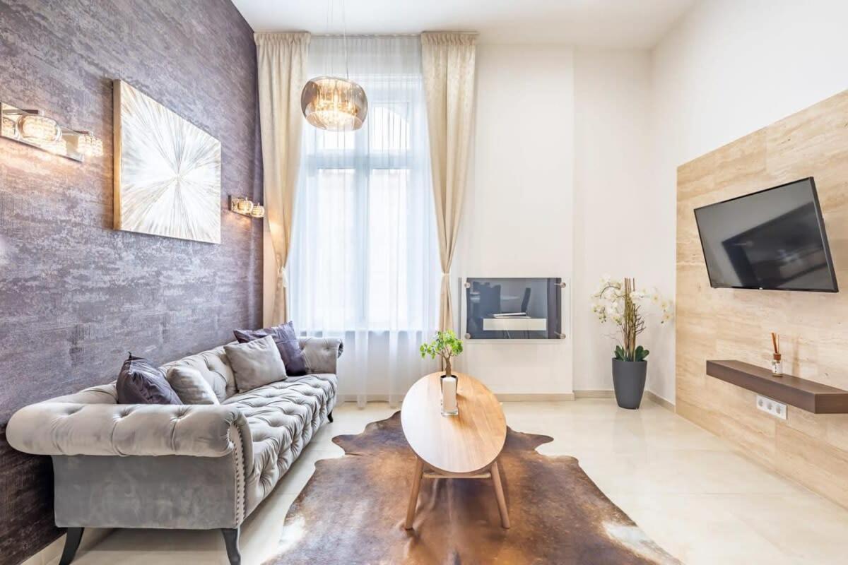 布达佩斯Splendid Perfectly Located Flat With Sauna公寓 外观 照片